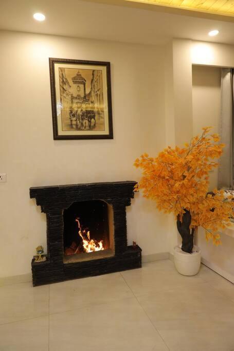 The Cerro Rico - 3 Bhk Modern Villa Касаули Екстериор снимка