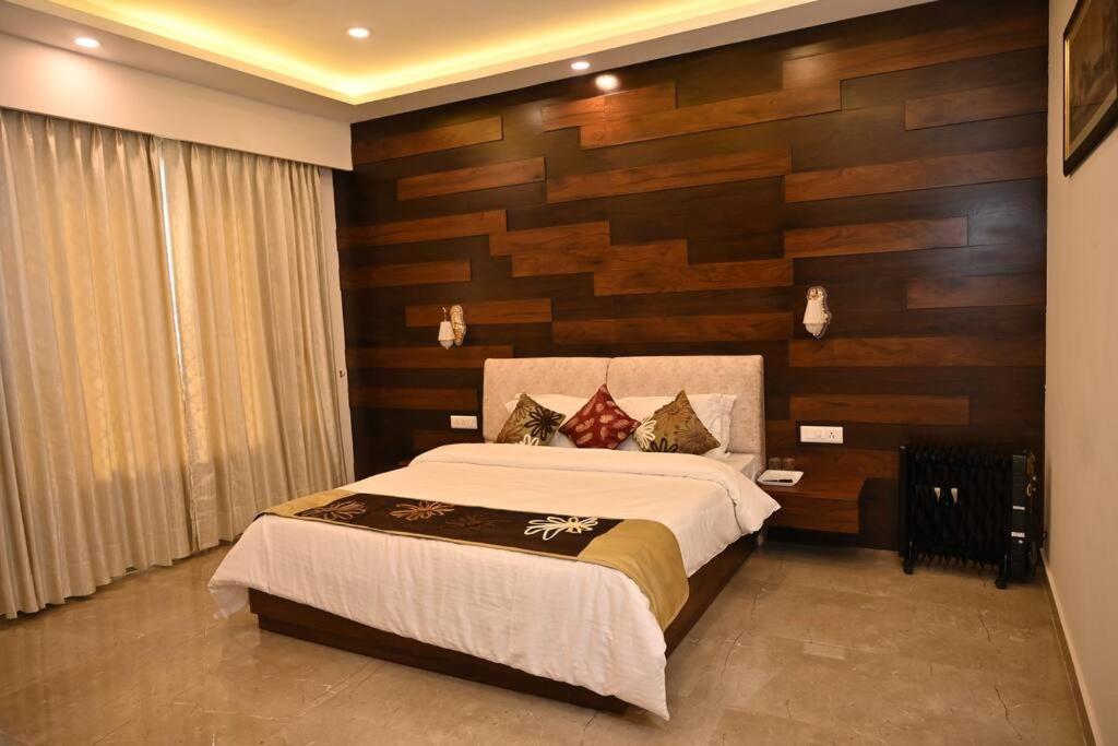 The Cerro Rico - 3 Bhk Modern Villa Касаули Екстериор снимка