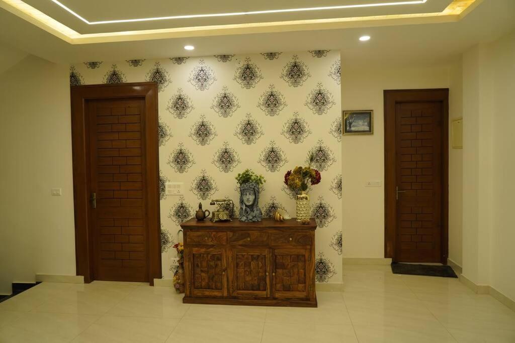 The Cerro Rico - 3 Bhk Modern Villa Касаули Екстериор снимка