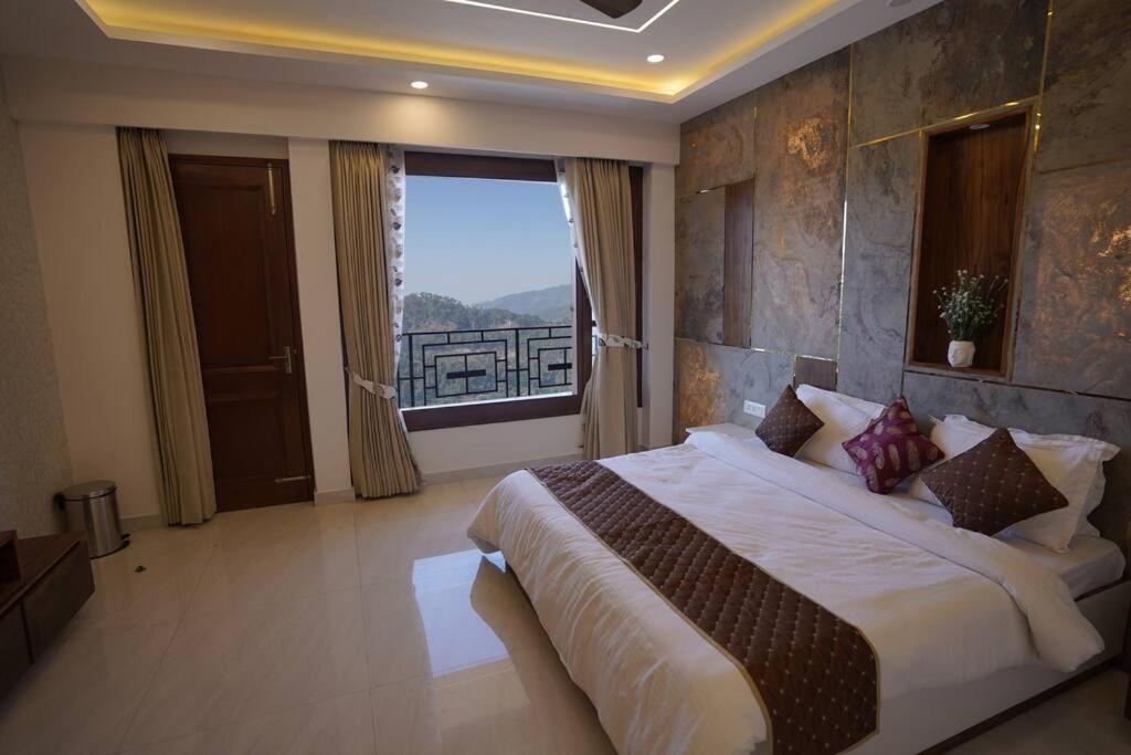 The Cerro Rico - 3 Bhk Modern Villa Касаули Екстериор снимка
